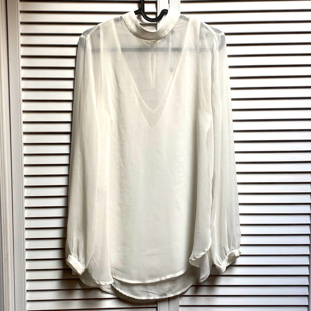 Beautiful light blouse size M ππ - Picture 1 of 5
